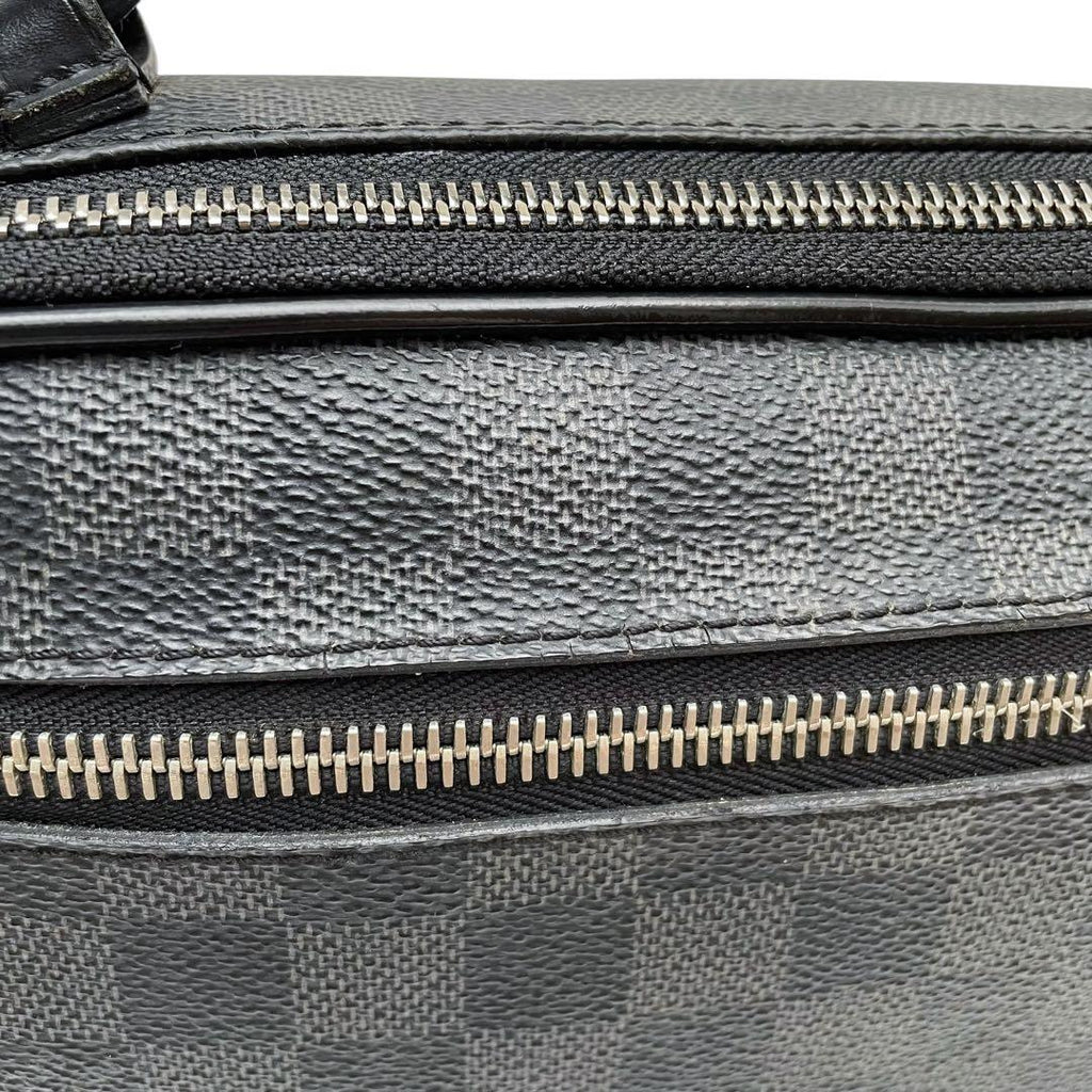 Louis Vuitton Damier Graphite Ambler Body Waist — view 7