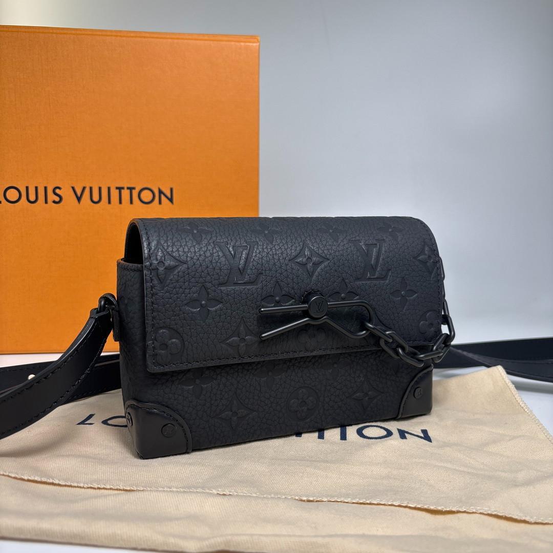 Louis Vuitton IC Shoulder Bag Taurillon Leather — view 3