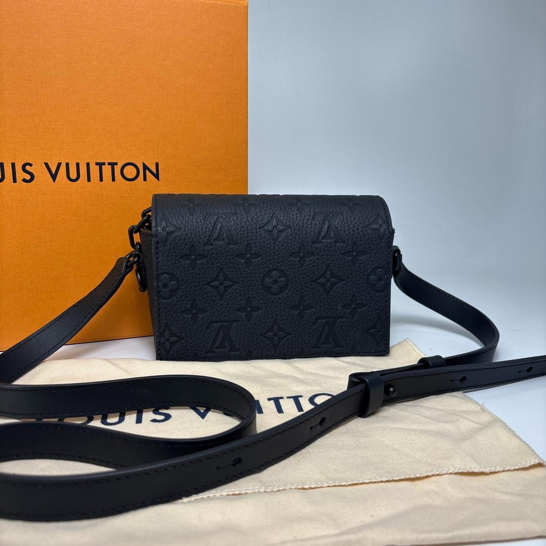 Louis Vuitton IC Shoulder Bag Taurillon Leather — view 5