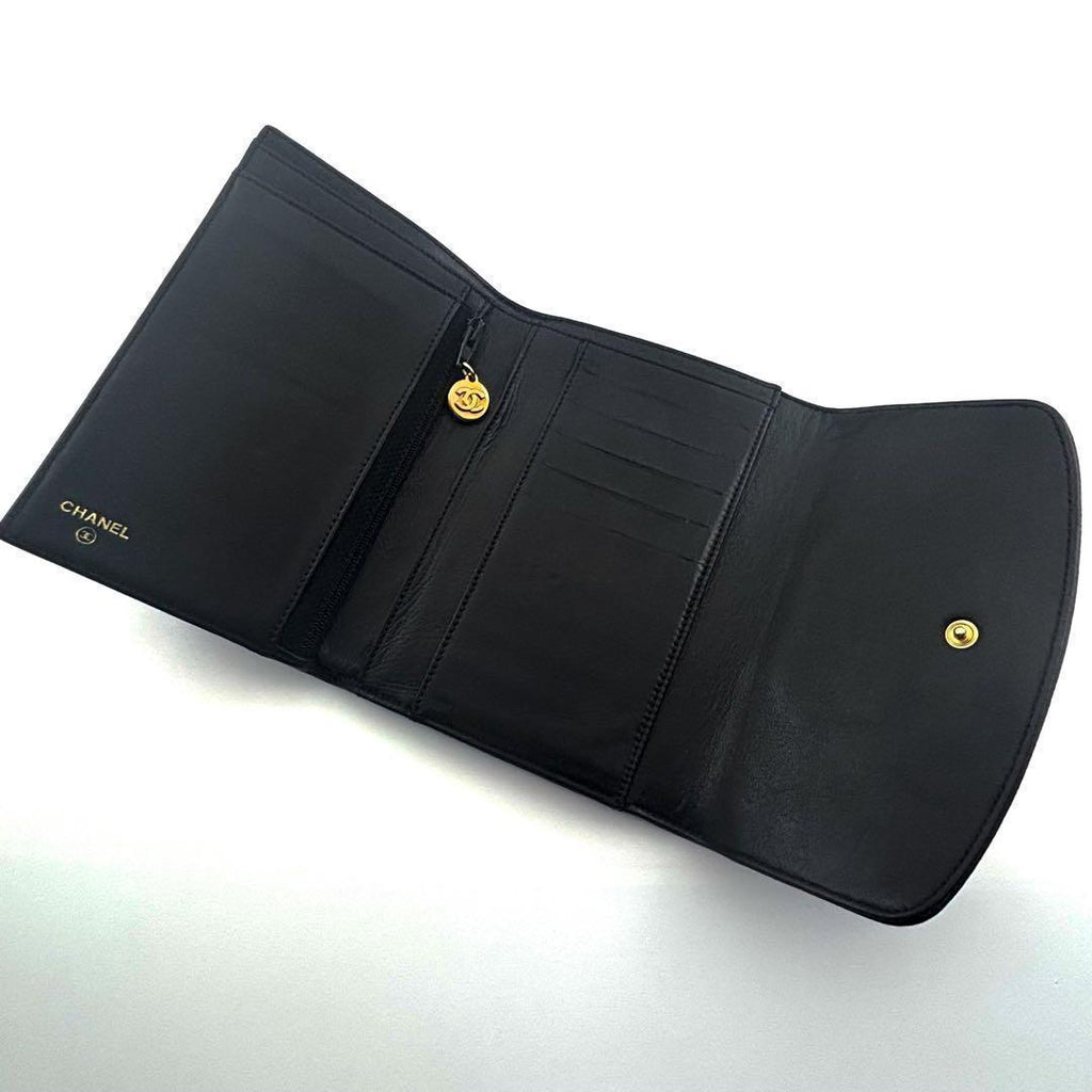 Chanel Wallet Jumbo CC Logo Caviar Trifold Charm Black — view 6