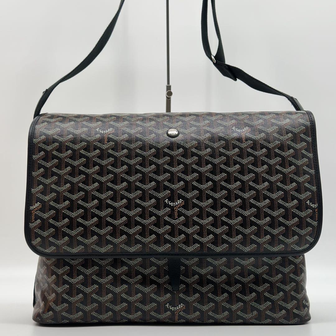 Goyard Capet Chien MM Messenger Monogram Shoulder — view 2