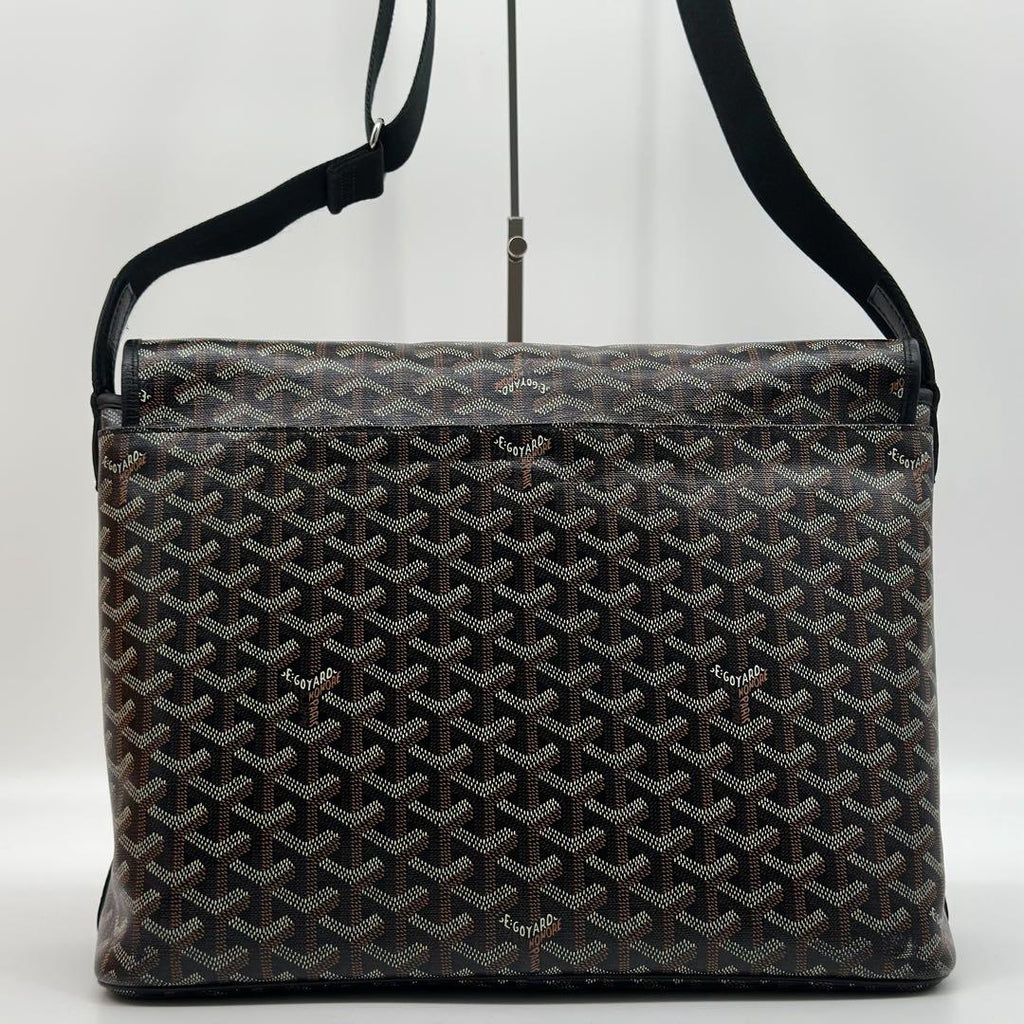 Goyard Capet Chien MM Messenger Monogram Shoulder — view 3