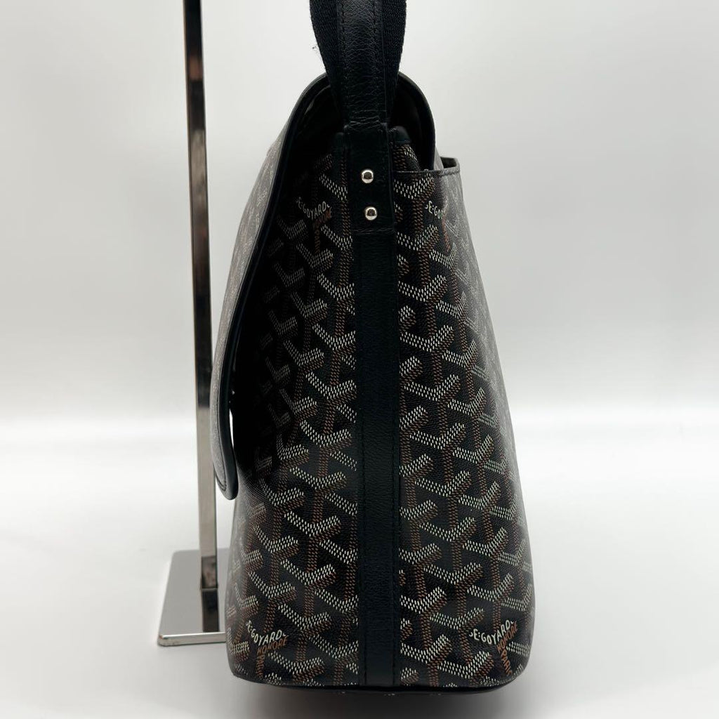 Goyard Capet Chien MM Messenger Monogram Shoulder — view 5