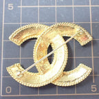 Chanel Brooch CC Logo Gold Vintage — view 5
