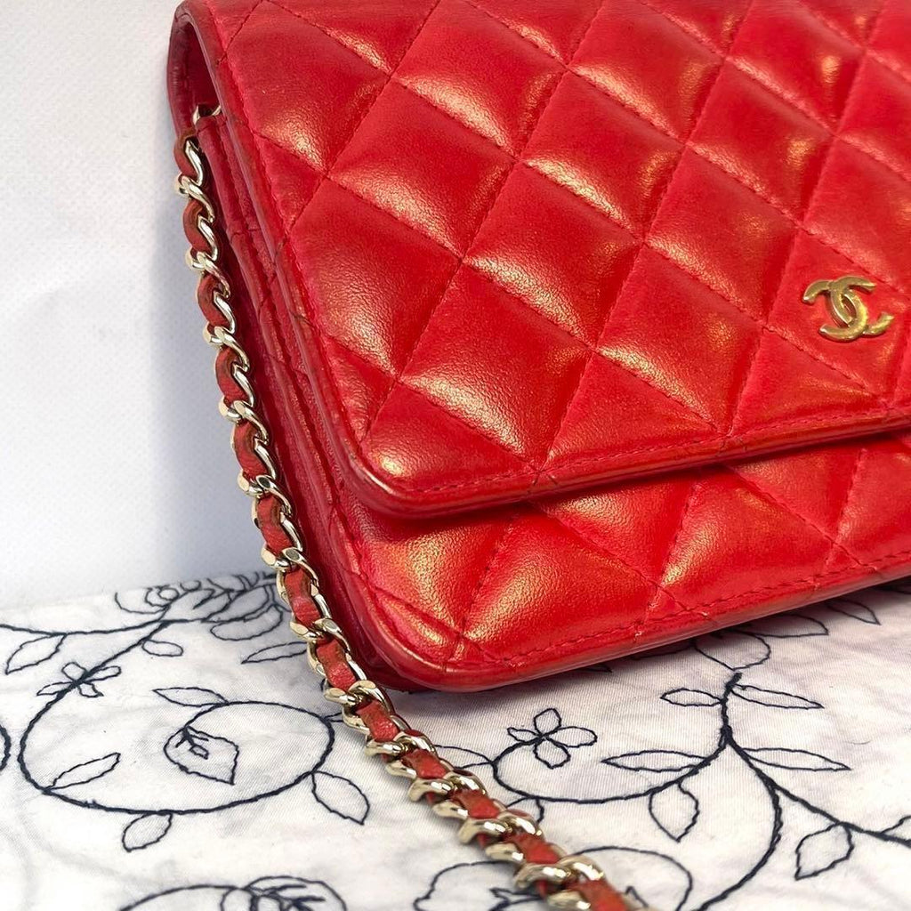 Chanel Chain Wallet Quilted Shoulder — view 3