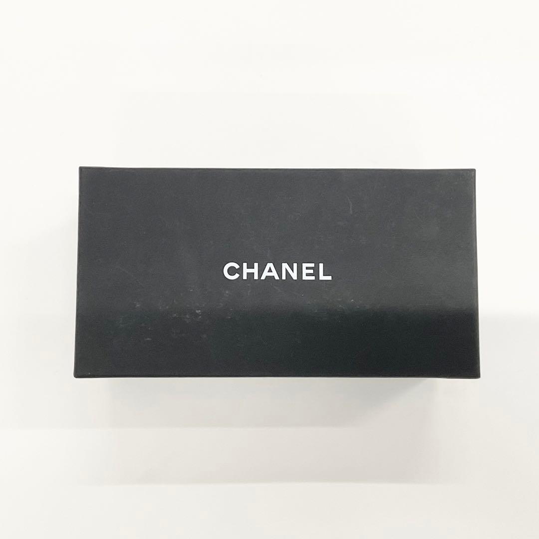 Chanel Sunglasses Logo Eyewear Black — view 9