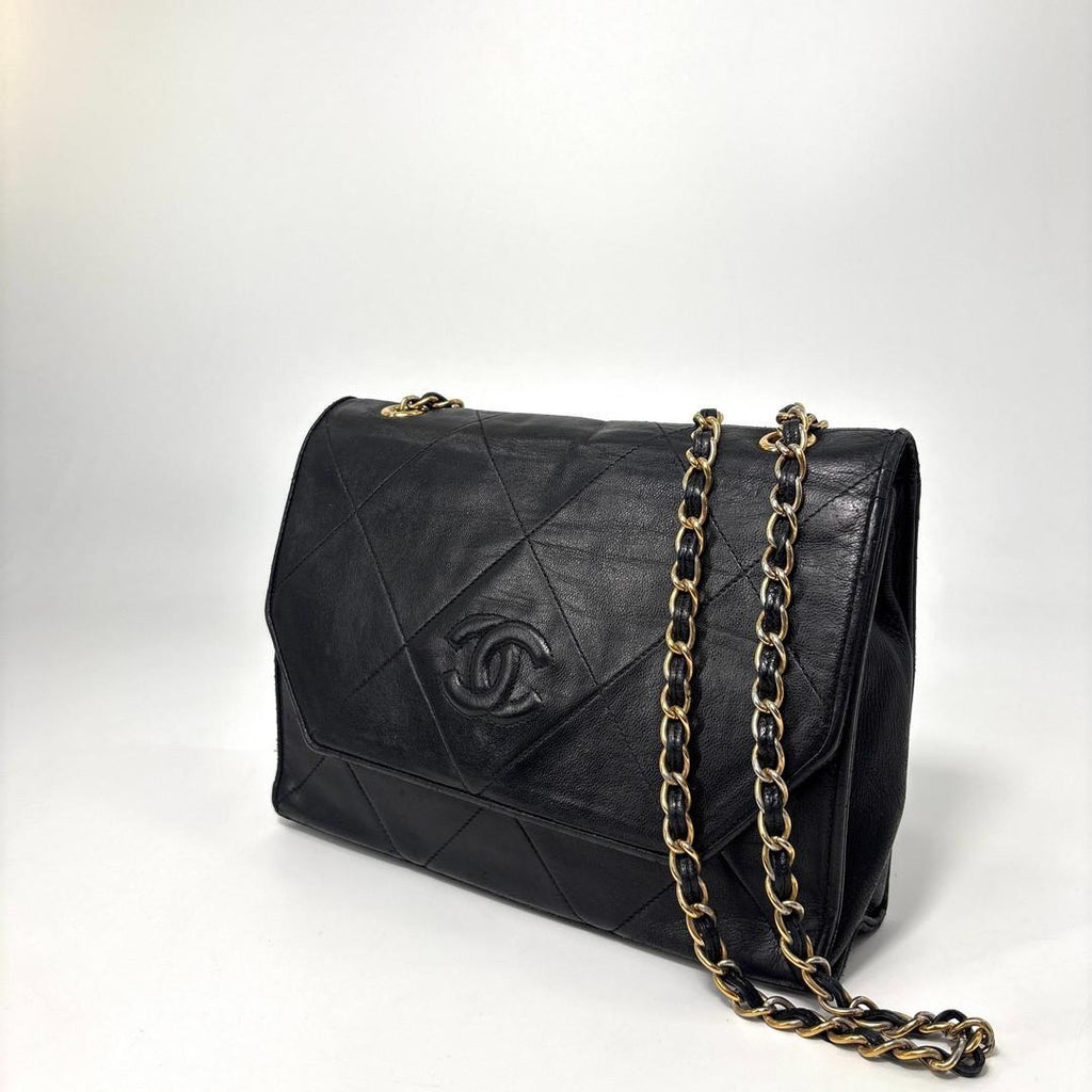 Chanel CC Logo Chain Shoulder Bag Black — view 2
