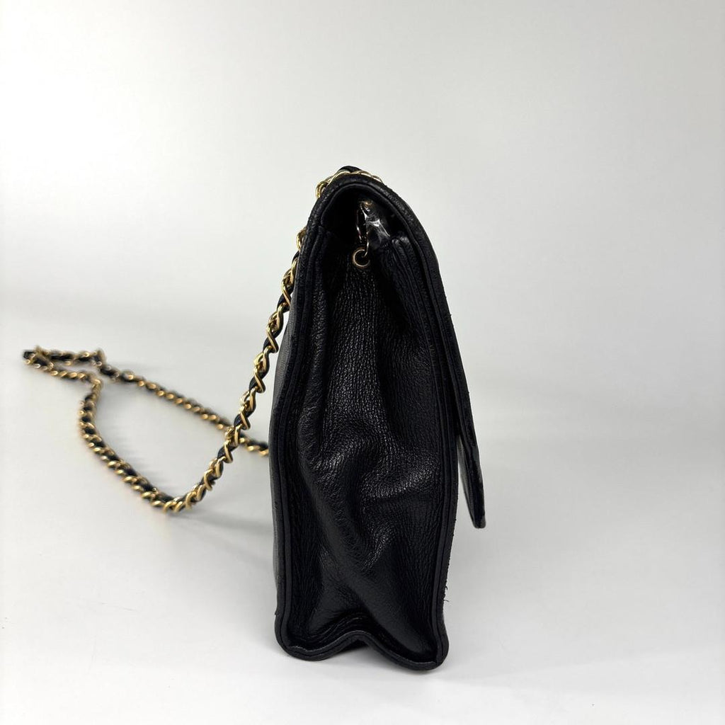 Chanel CC Logo Chain Shoulder Bag Black — view 4