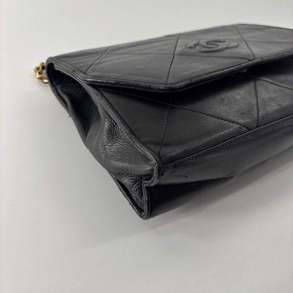 Chanel CC Logo Chain Shoulder Bag Black — view 6