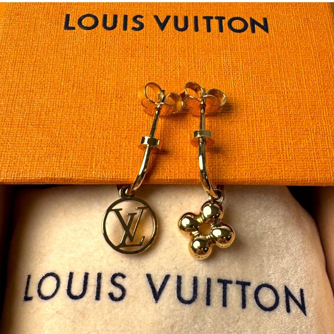 Louis Vuitton Earrings Blooming Monogram Gold