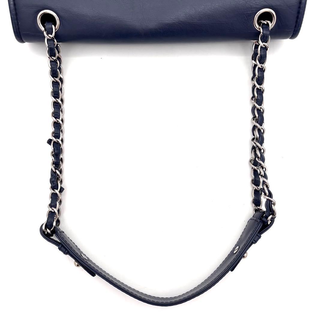 Chanel Quilted Chain Shoulder Bag Navy Lambskin Silver — view 5