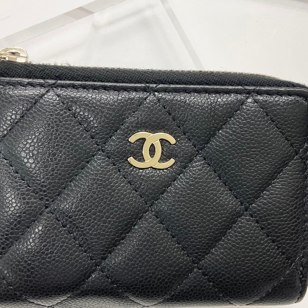 Chanel Caviar Leather CC Logo Quilted Classic Trifold Wallet — view 4