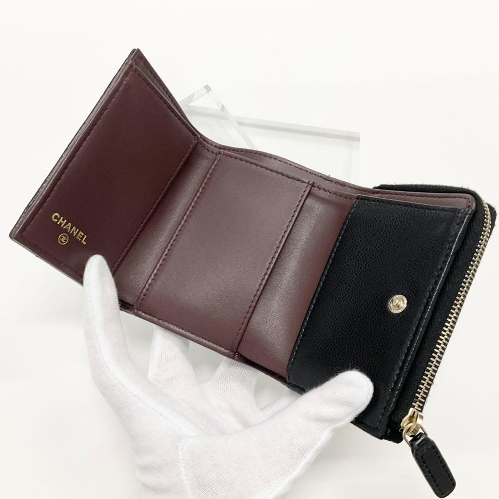 Chanel Caviar Leather CC Logo Quilted Classic Trifold Wallet — view 8