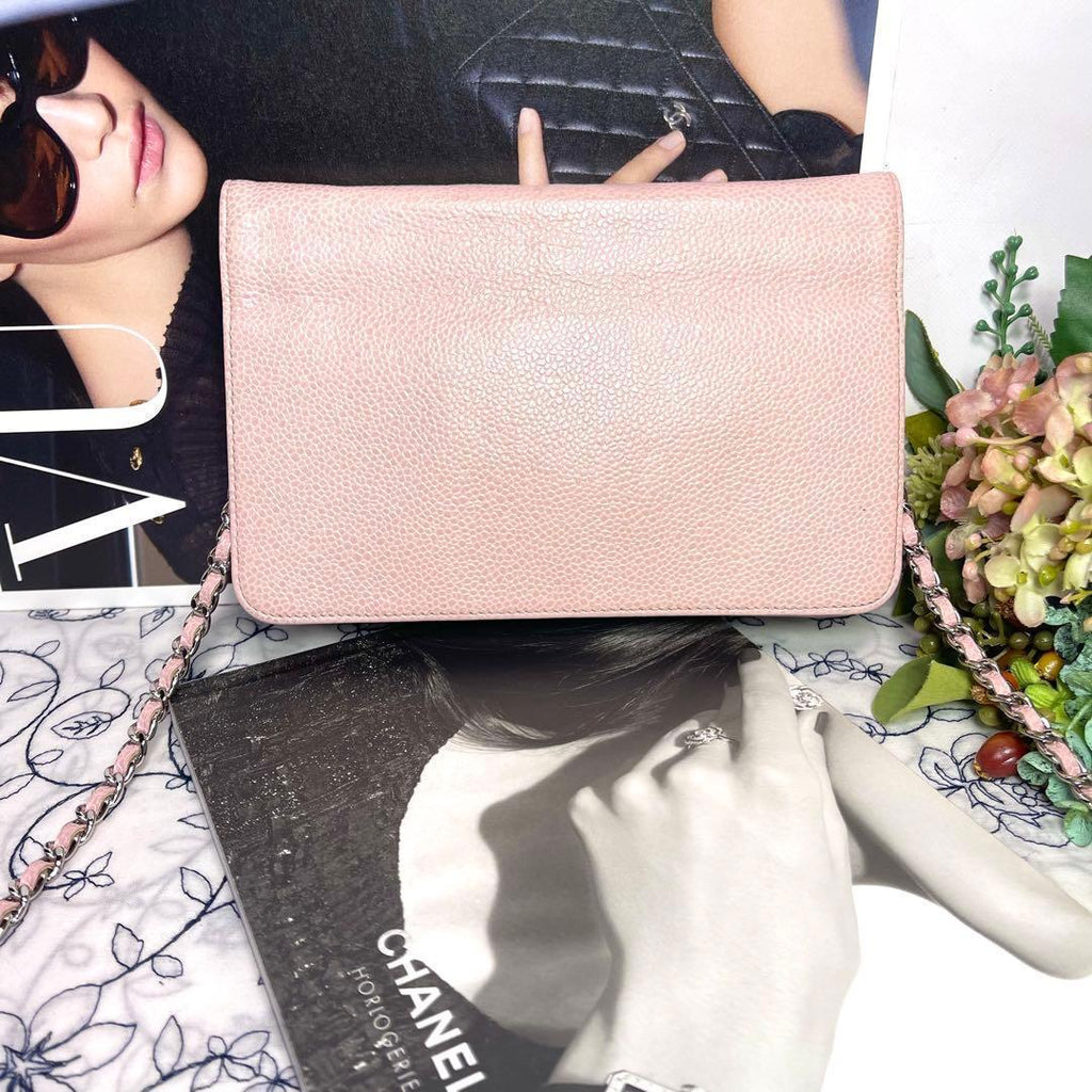 Chanel Chain Wallet Jumbo CC Logo Shoulder — view 3