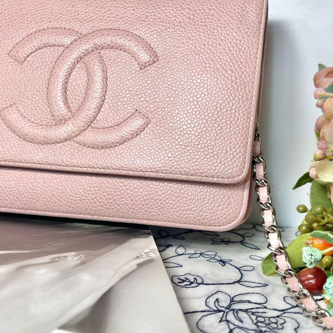 Chanel Chain Wallet Jumbo CC Logo Shoulder — view 5