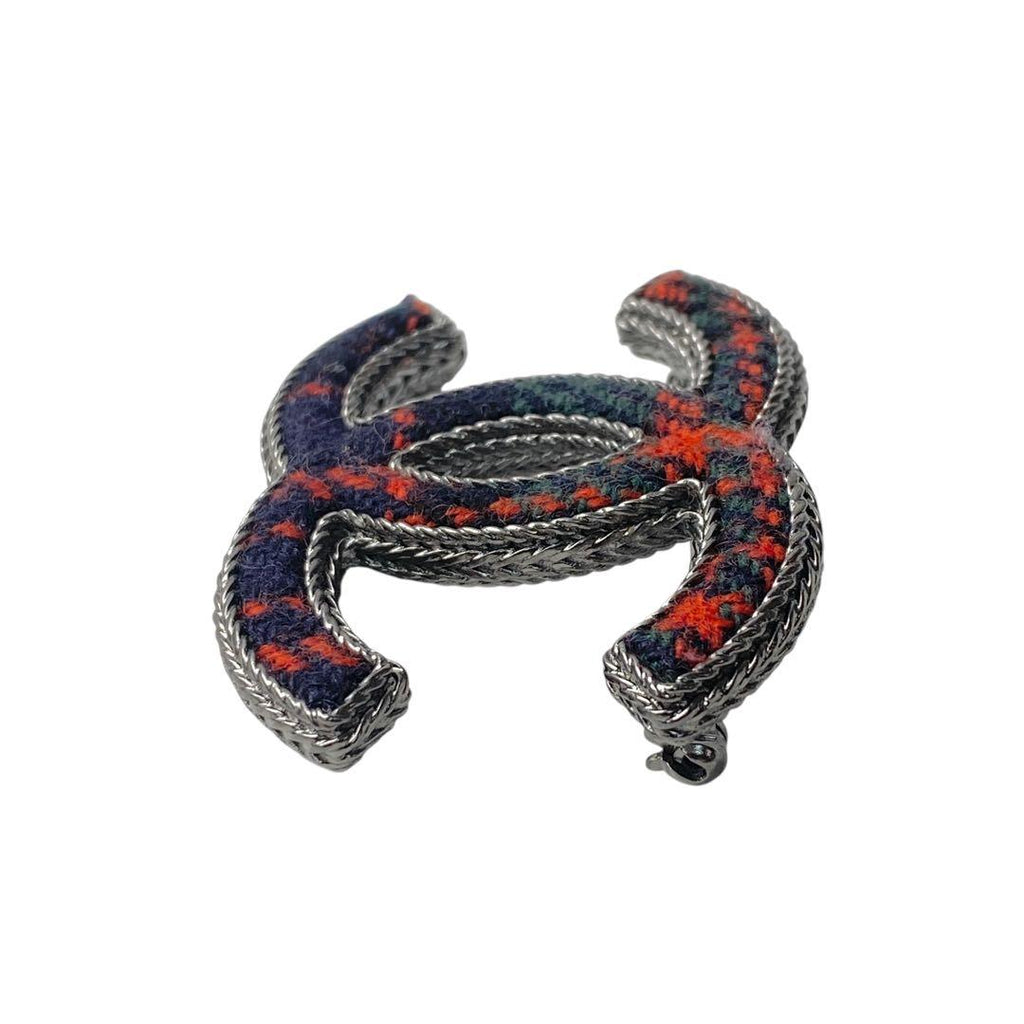 Chanel CC Logo Tweet Brooch — view 5