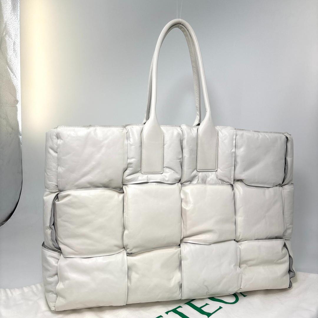 Bottega Veneta Maxi Intrecciato Padded Calf Tote — view 5