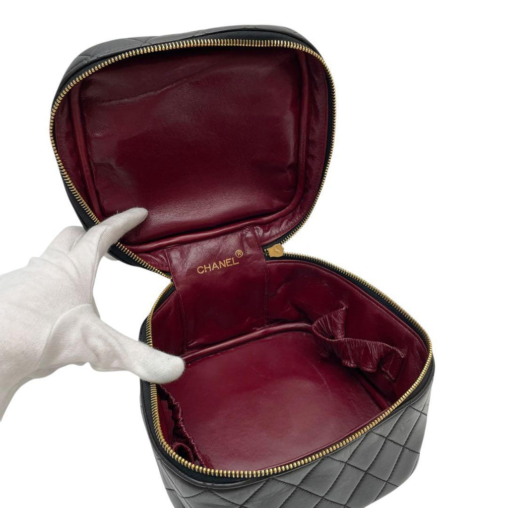 Chanel Quilted Lambskin Hand Bag Vanity Black — view 7