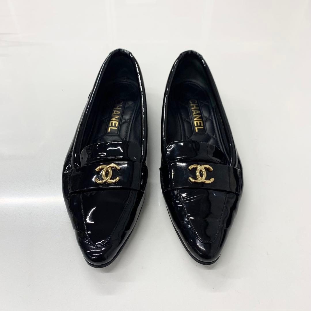 Chanel CC Logo Patent Loafers Black — view 2