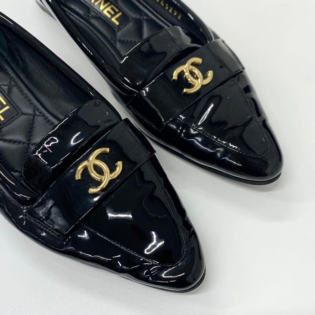 Chanel CC Logo Patent Loafers Black — view 9