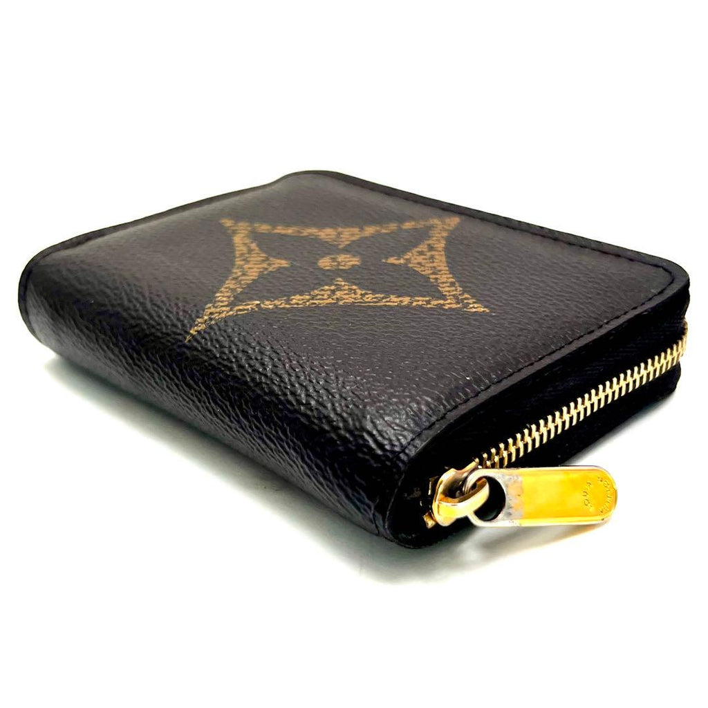 Louis Vuitton Shape Monogram Giant Zippy Coin Purse — view 7