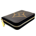 Louis Vuitton Shape Monogram Giant Zippy Coin Purse — view 8