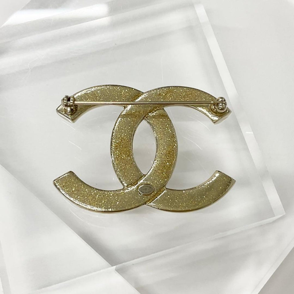 Chanel Brooch CC Logo Rhinestone Gold — view 3