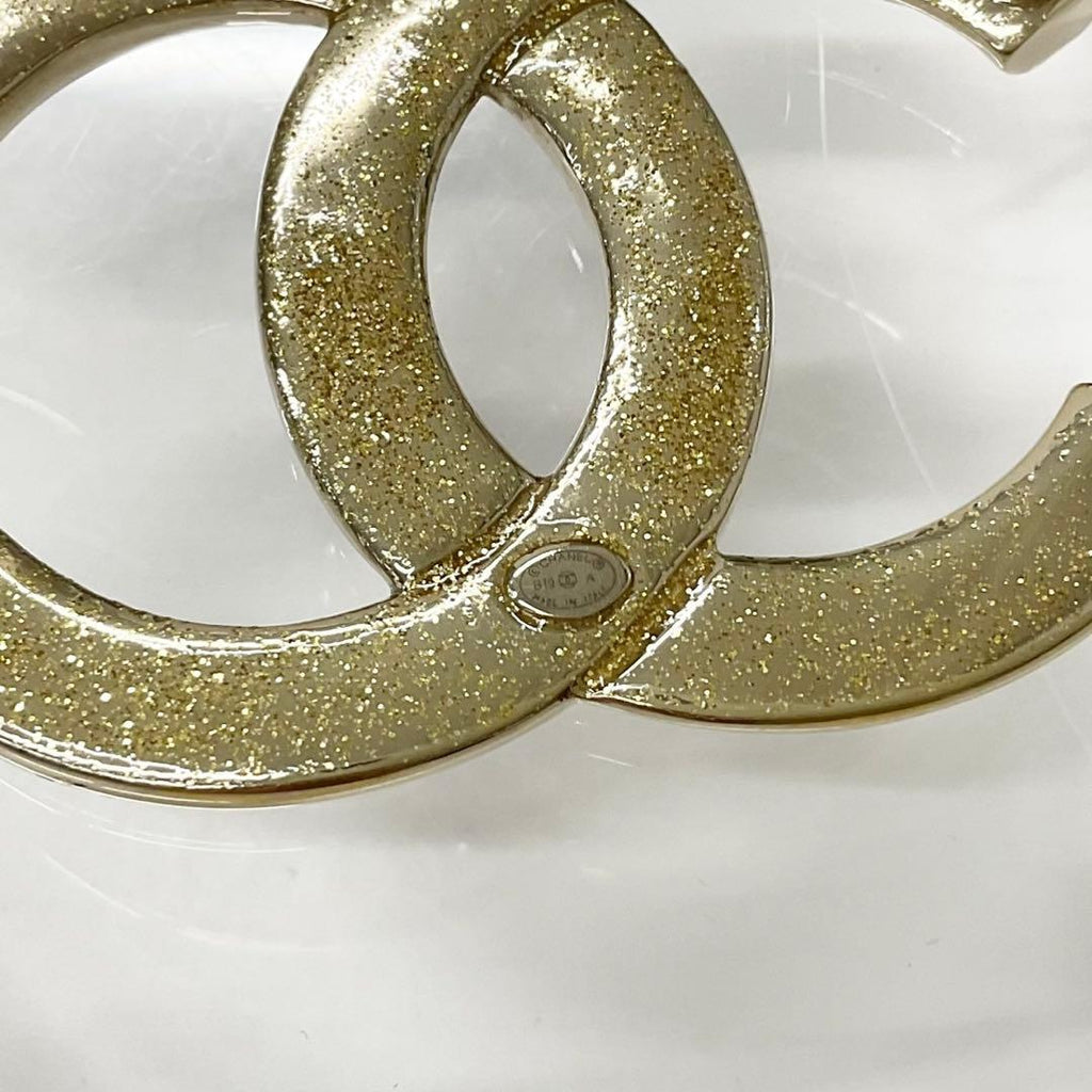 Chanel Brooch CC Logo Rhinestone Gold — view 5