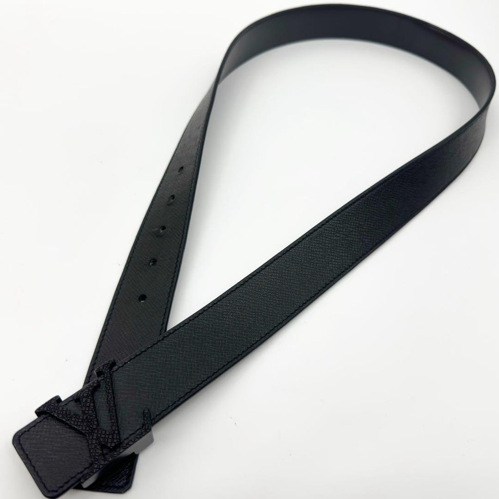 Louis Vuitton Ceinture LV Initial Taiga Black Belt — view 6