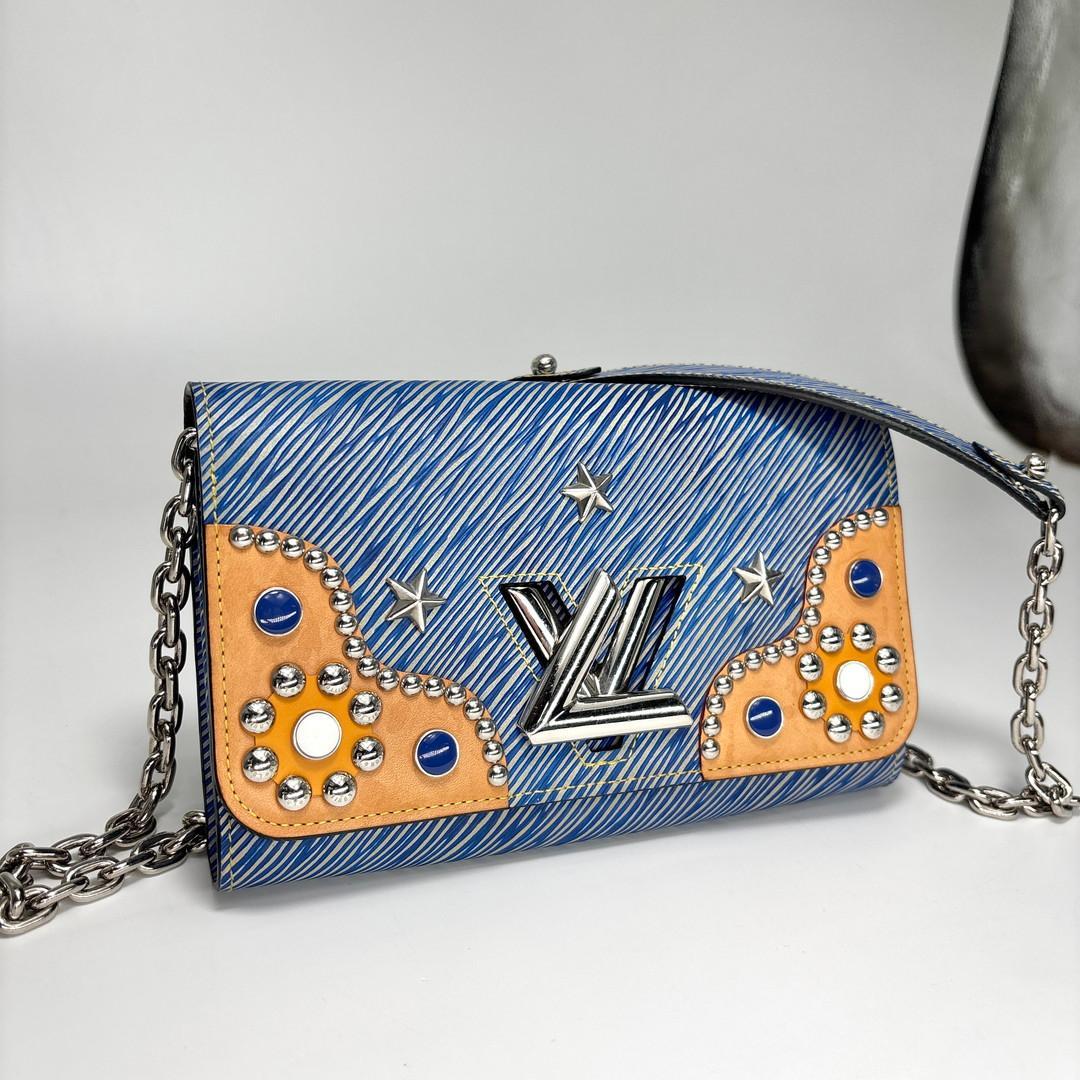 Louis Vuitton Epi Denim Twist Chain Shoulder Bag — view 3