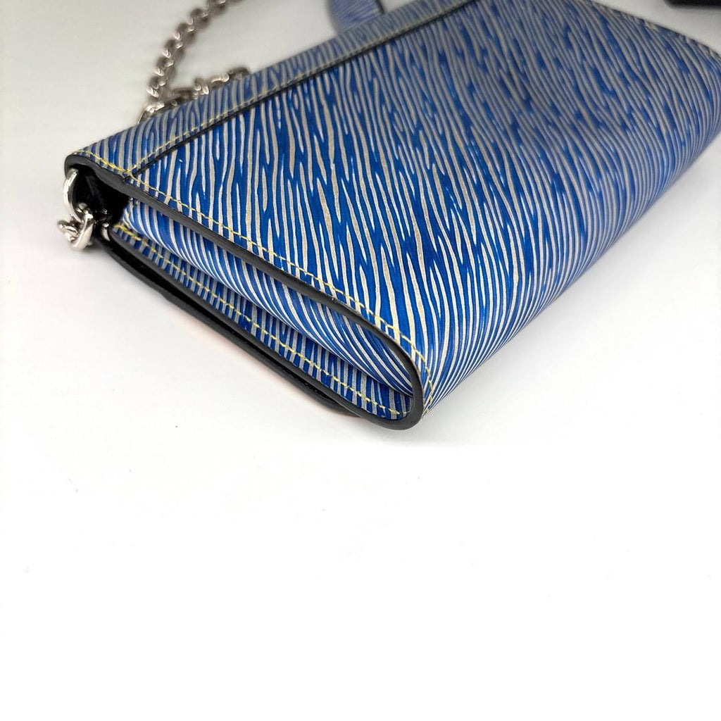 Louis Vuitton Epi Denim Twist Chain Shoulder Bag — view 8