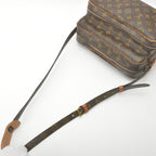 Louis Vuitton Nile Shoulder Bag Monogram Leather — view 5