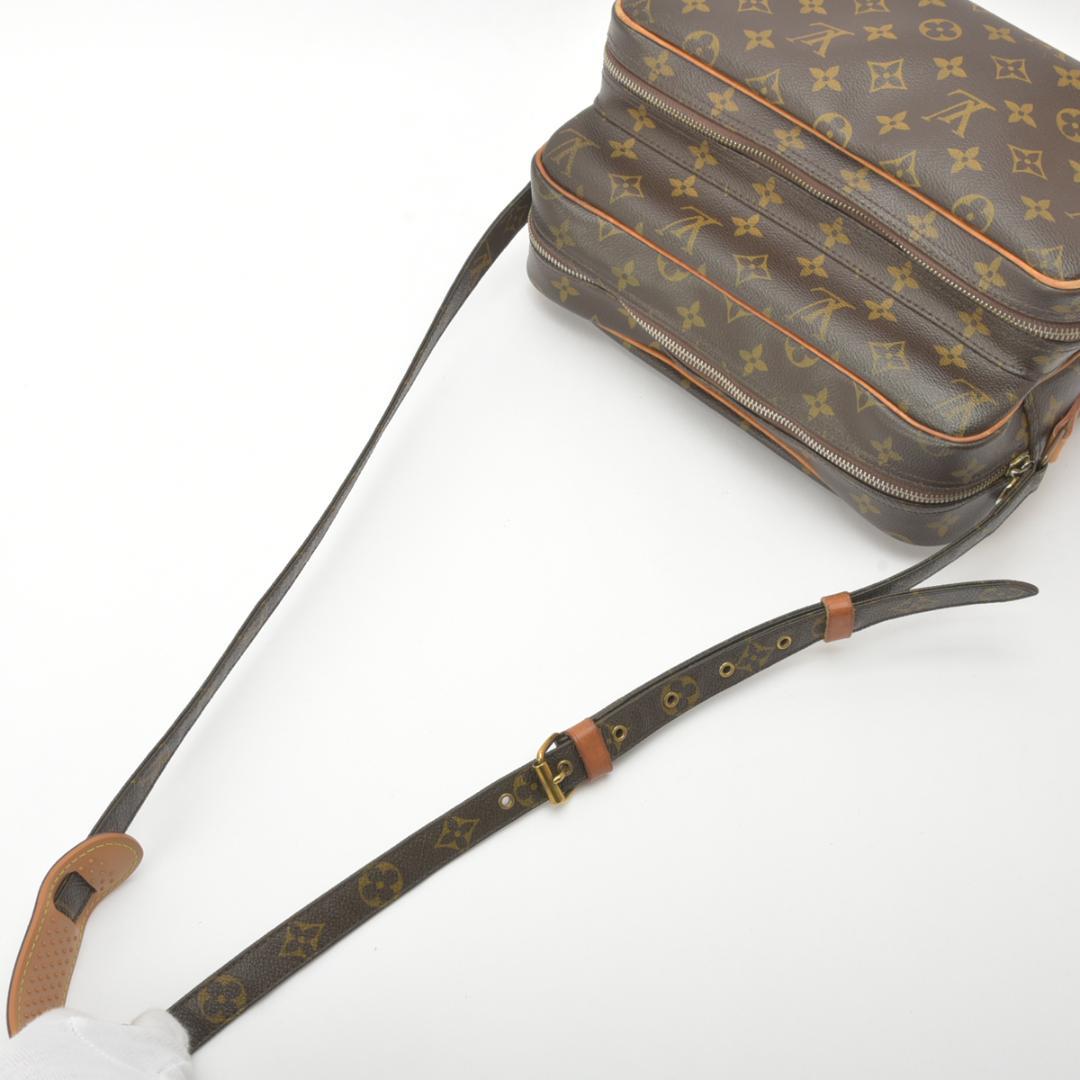 Louis Vuitton Nile Shoulder Bag Monogram Leather — view 5