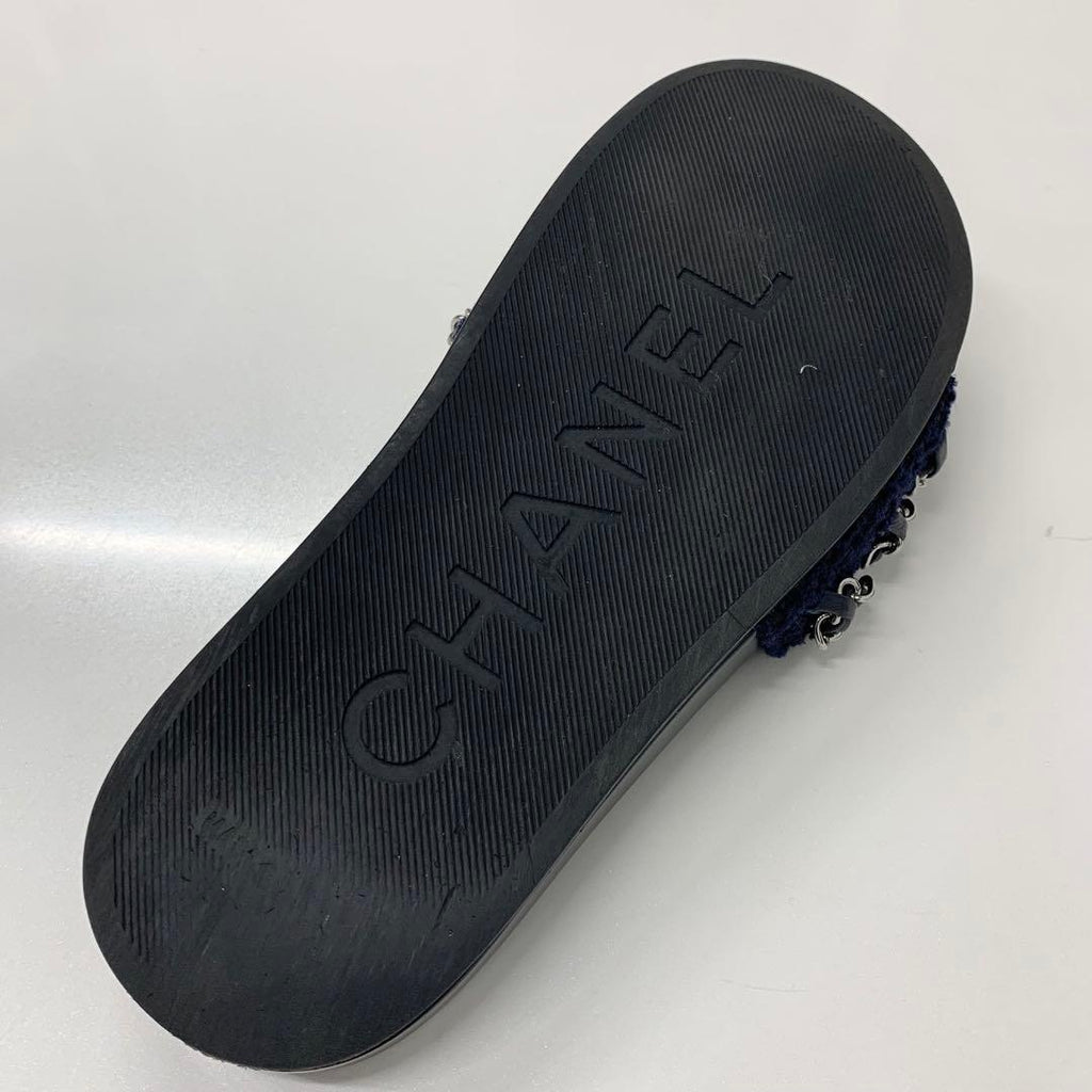 Chanel CC Logo Chain Fabric Leather Flat Sandals Navy — view 8