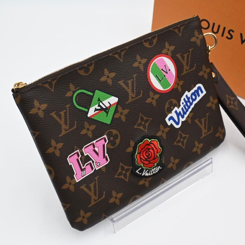 Louis Vuitton Monogram City Pouch Patches Collection Brown — view 2