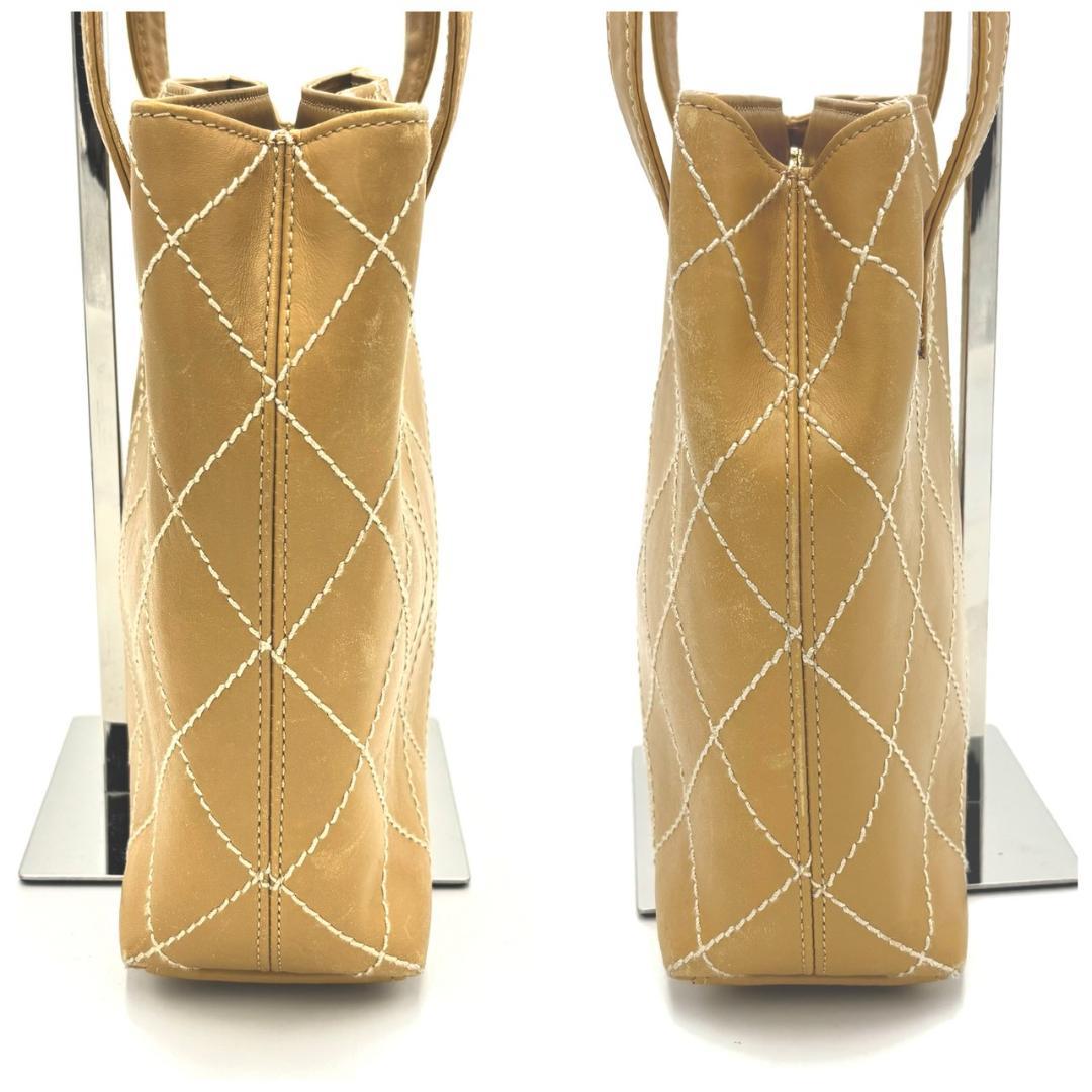 Chanel Wild Stitch Mini Tote Beige — view 3