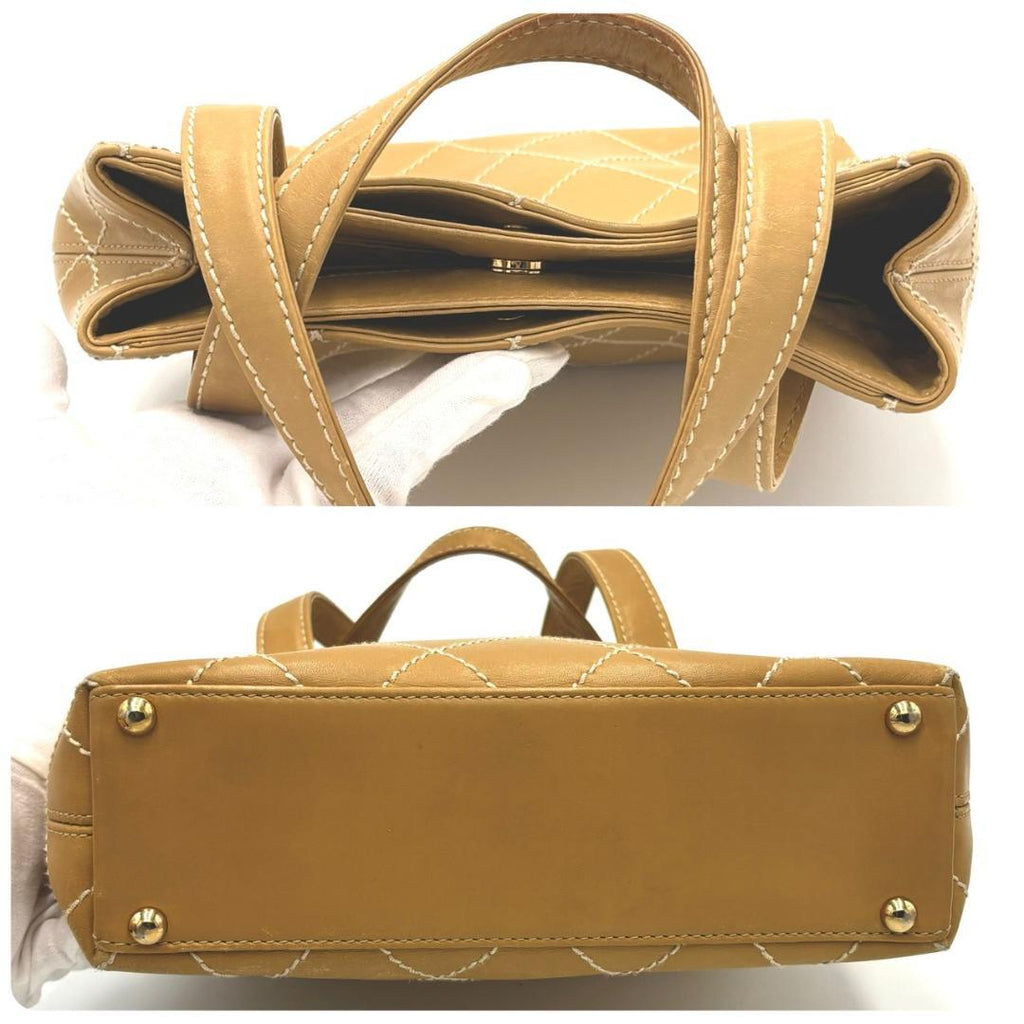 Chanel Wild Stitch Mini Tote Beige — view 4
