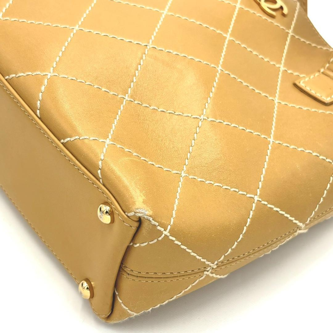 Chanel Wild Stitch Mini Tote Beige — view 5