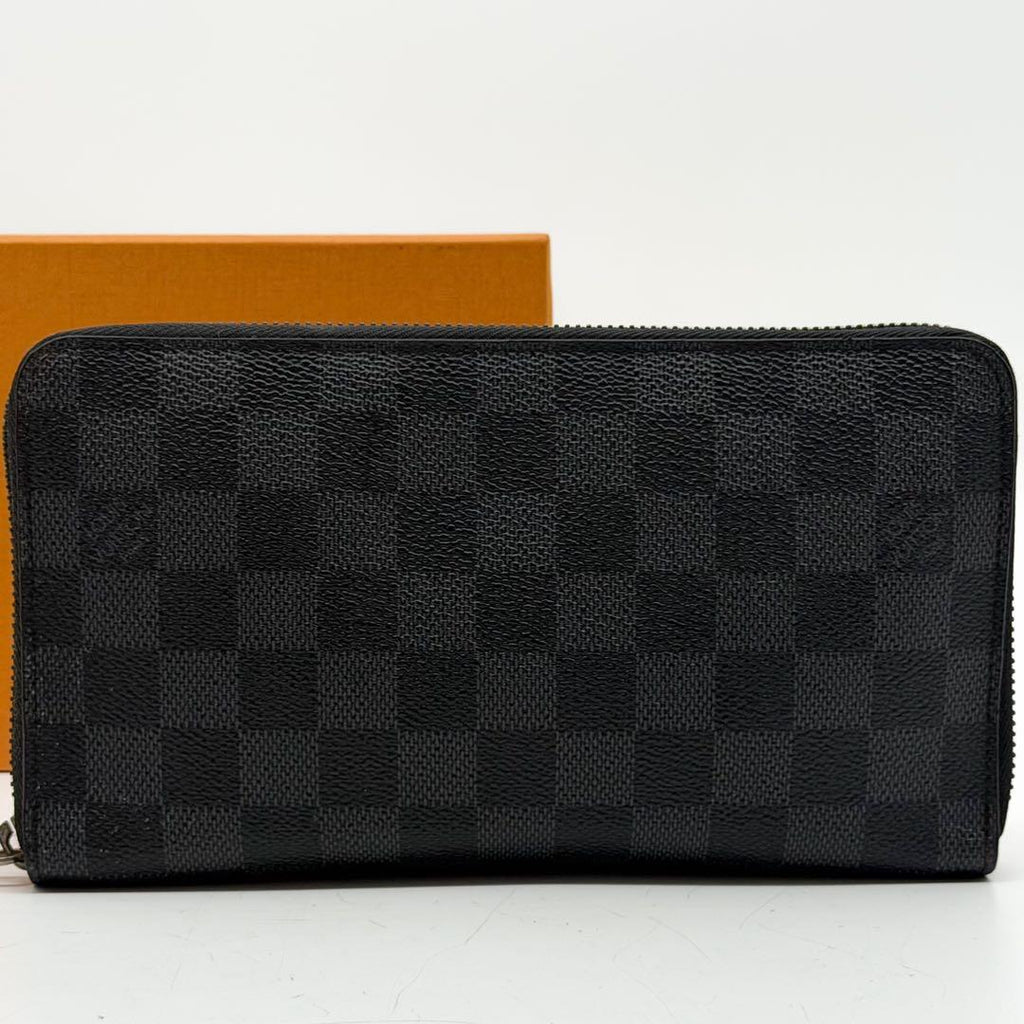 Louis Vuitton Zippy Organizer Damier Graphite Round Wallet — view 2