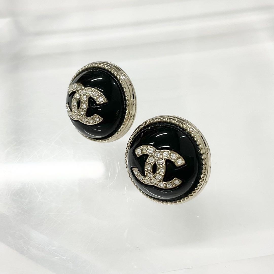Chanel Earrings CC Logo Rhinestone Gold — view 2