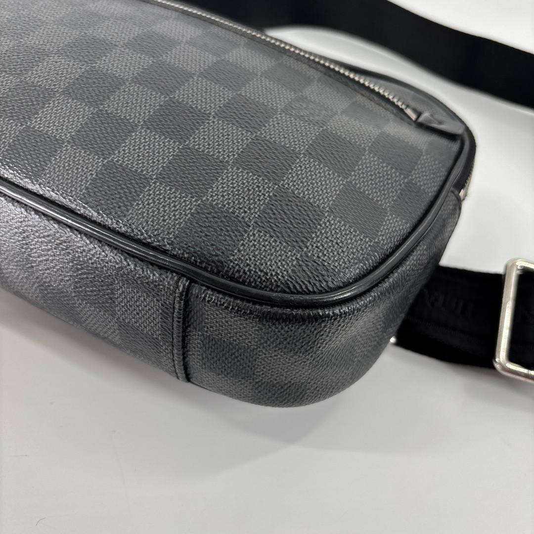 Louis Vuitton Super Damier Graphite Ambler Belt — view 9