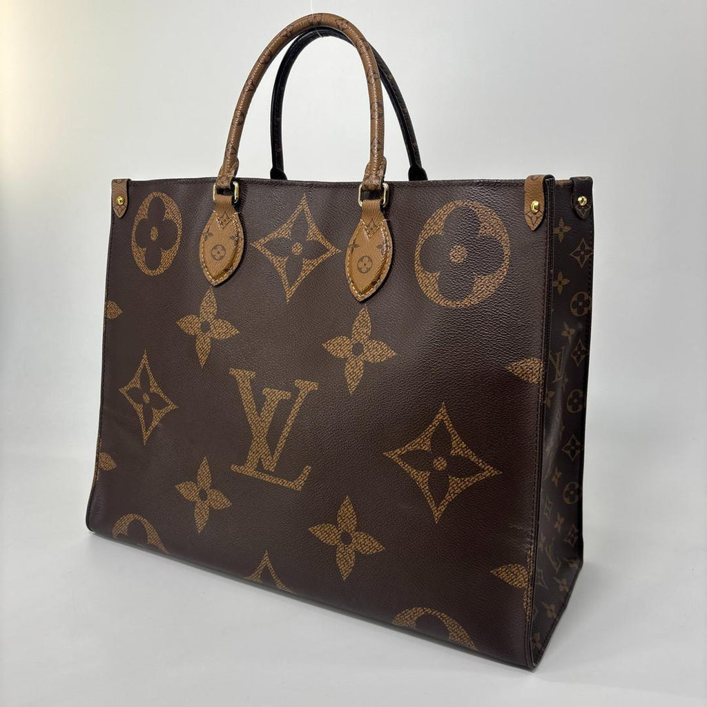 Louis Vuitton Monogram Giant On The Go GM Tote — view 2