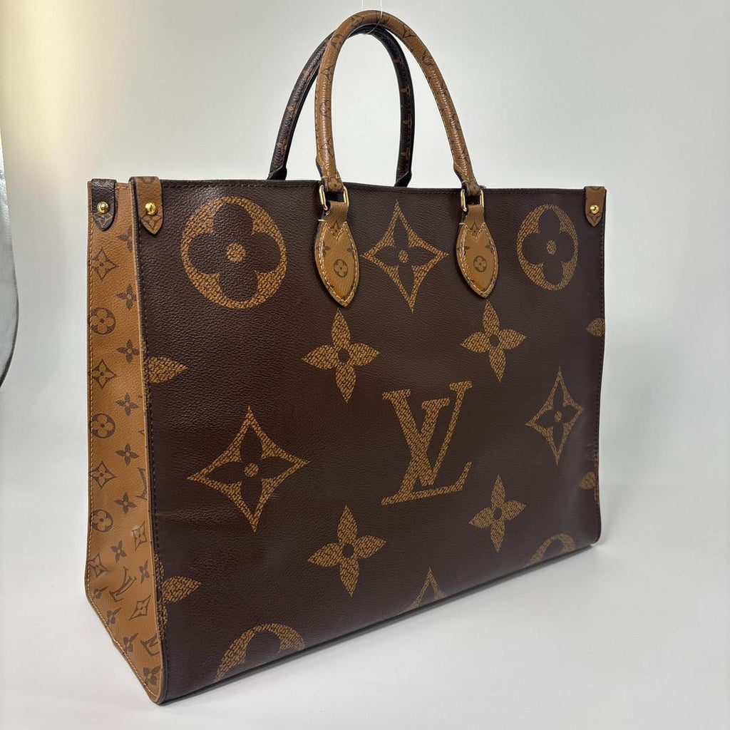Louis Vuitton Monogram Giant On The Go GM Tote — view 3