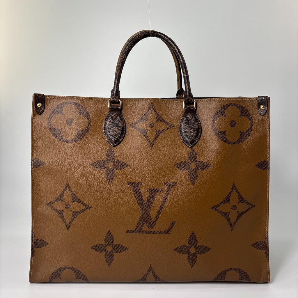 Louis Vuitton Monogram Giant On The Go GM Tote — view 5