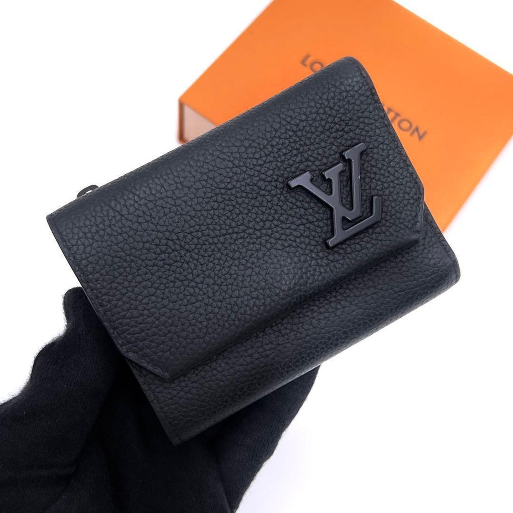 Louis Vuitton Aerogram Portefeuille Pilot Trifold Wallet Black