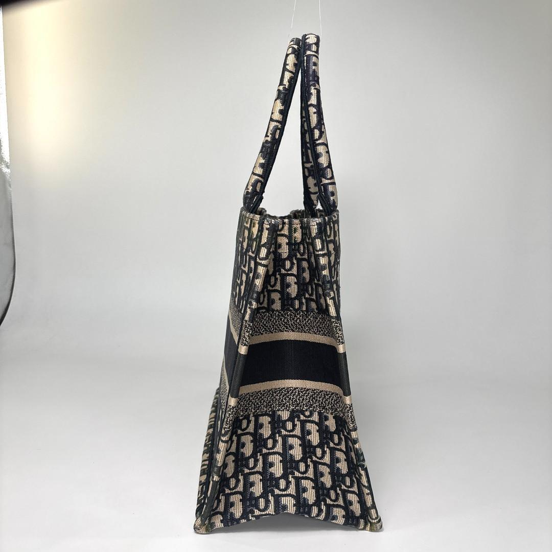 Dior Oblique Book Tote Bag — view 4
