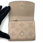 Louis Vuitton Mahina Portefeuille Iris Compact Bifold Wallet Galle — view 3