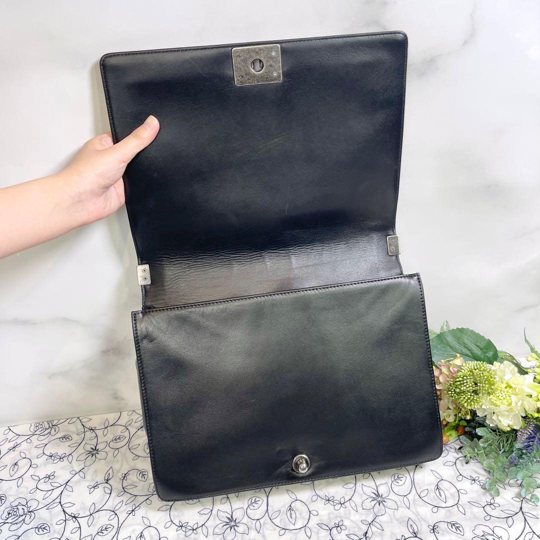 Chanel Boy Quilted 30 Shoulder — view 9