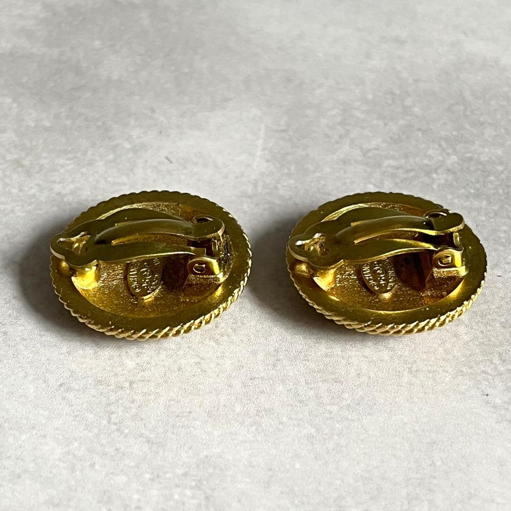 Chanel CC Logo Rope Design Metal Earrings Gold — view 4