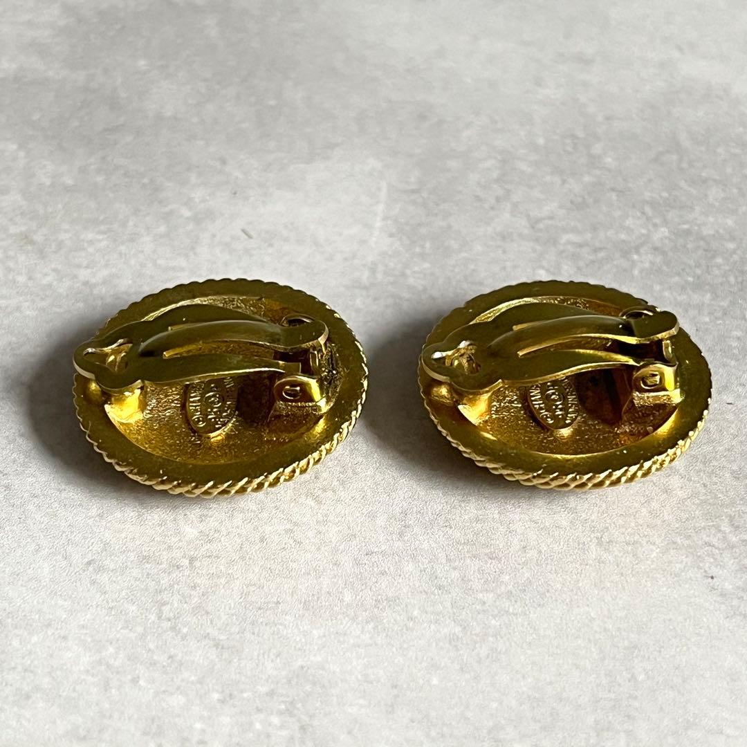 Chanel CC Logo Rope Design Metal Earrings Gold — view 4